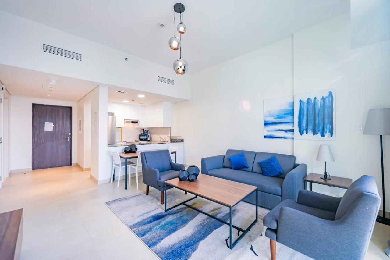 Expo Village Serviced Apartments ดูไบ ภายนอก รูปภาพ