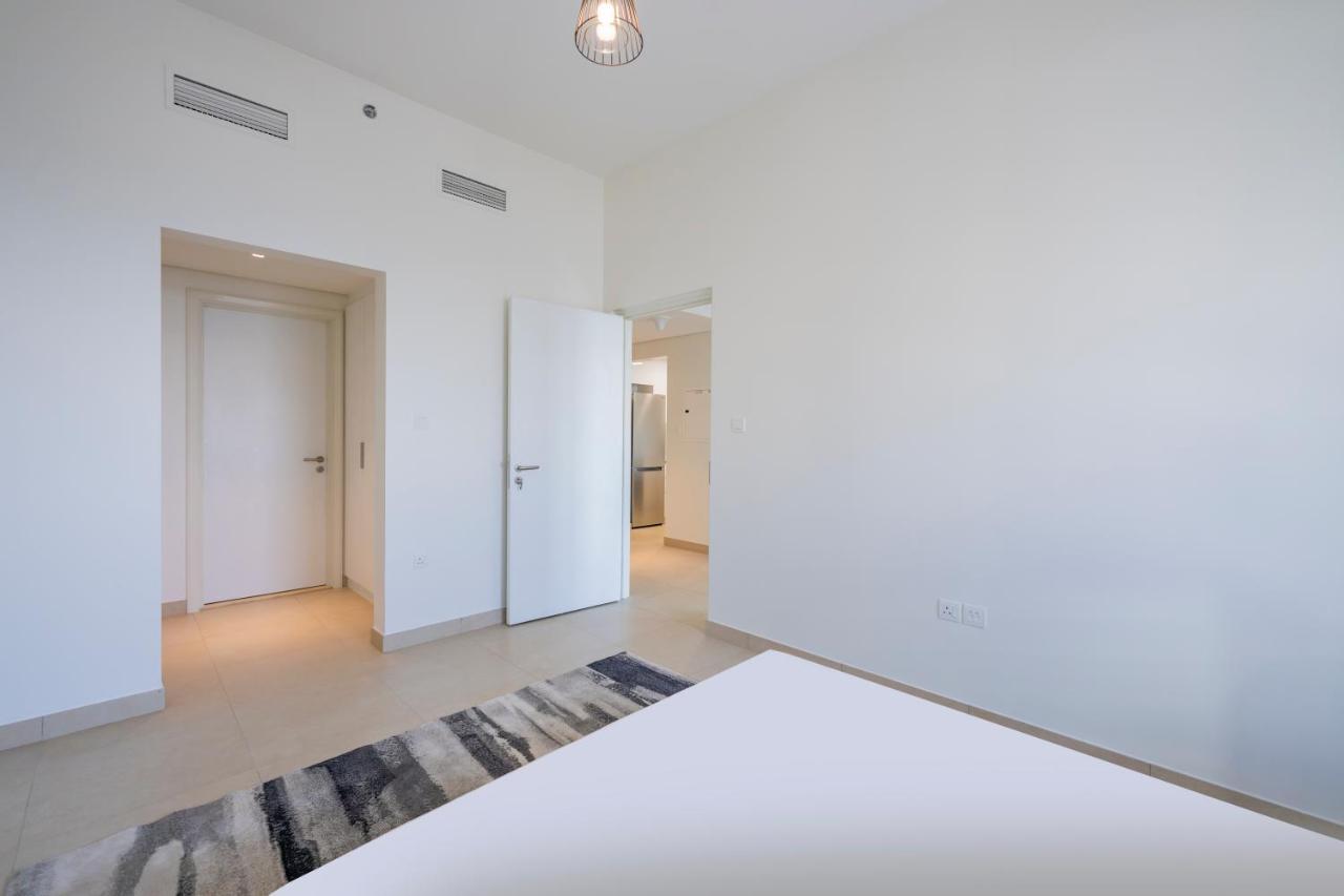Expo Village Serviced Apartments ดูไบ ภายนอก รูปภาพ