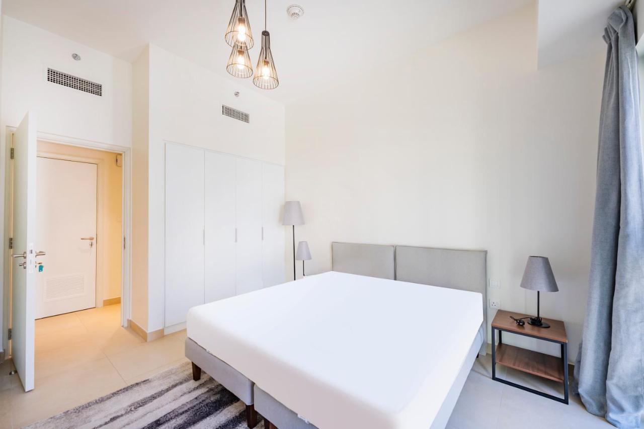 Expo Village Serviced Apartments ดูไบ ภายนอก รูปภาพ
